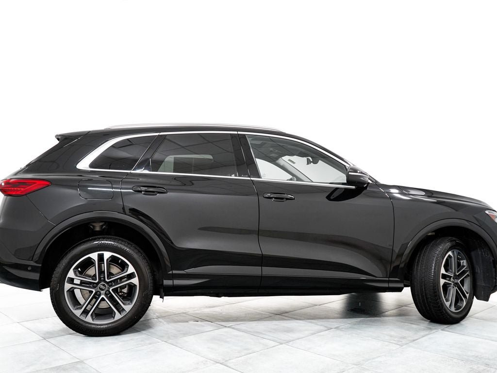 Used 2025 Audi Q5 Premium w/ Convenience Package AWD/4WD image 7
