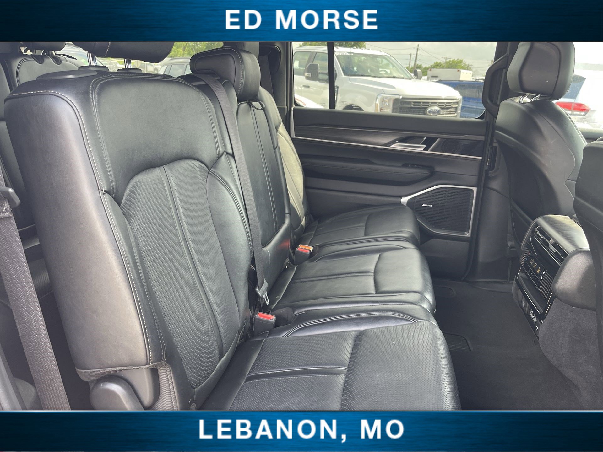 Used 2024 Jeep Wagoneer Series II w/ Flexible Seating Group AWD/4WD image 25
