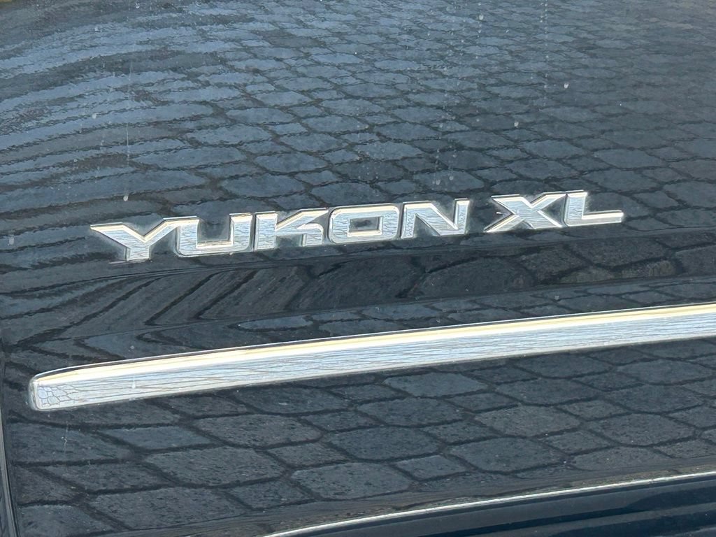 Used 2017 GMC Yukon XL SLT w/ Premium Edition AWD/4WD image 19