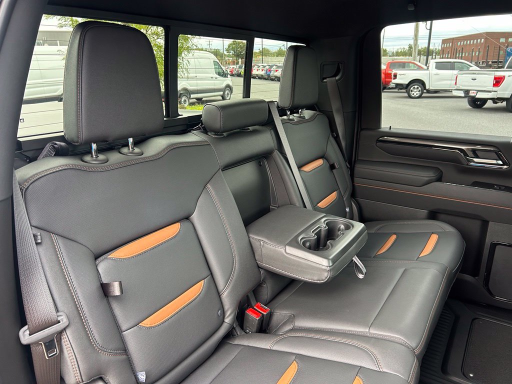 Used 2026 GMC Sierra 2500 AT4 w/ AT4 Preferred Package AWD/4WD image 33