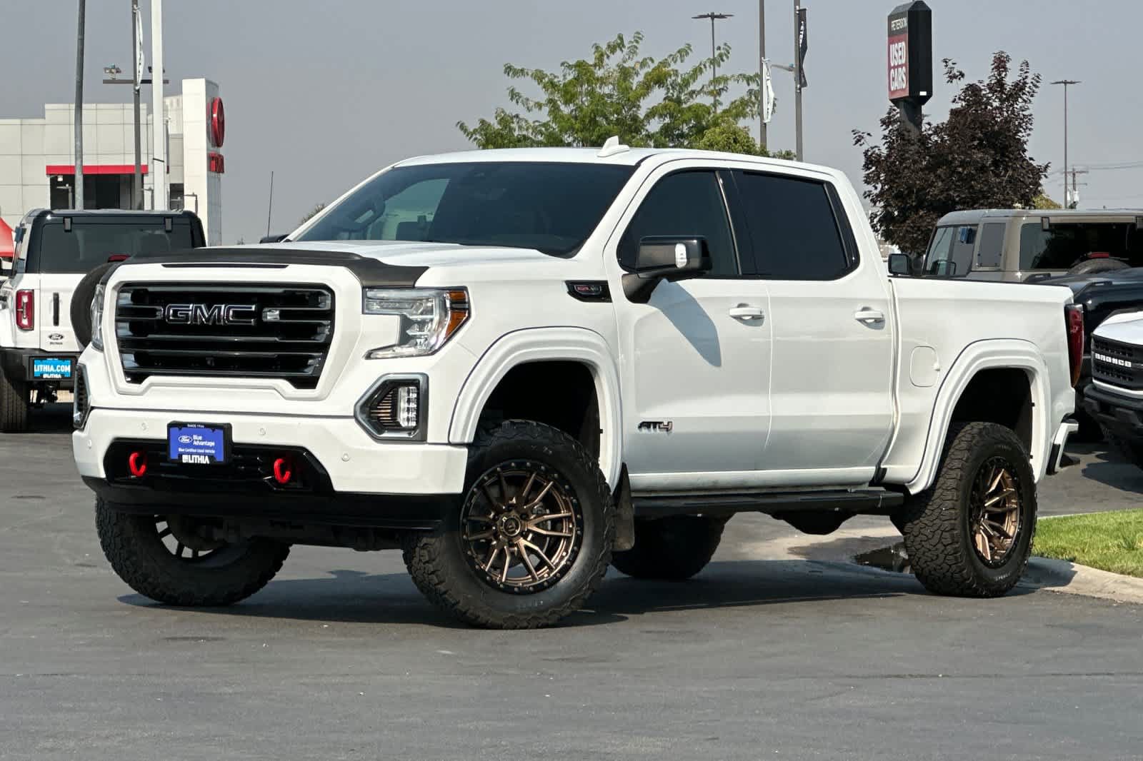 Used 2020 GMC Sierra 1500 AT4 w/ AT4 Premium Package AWD/4WD image 1