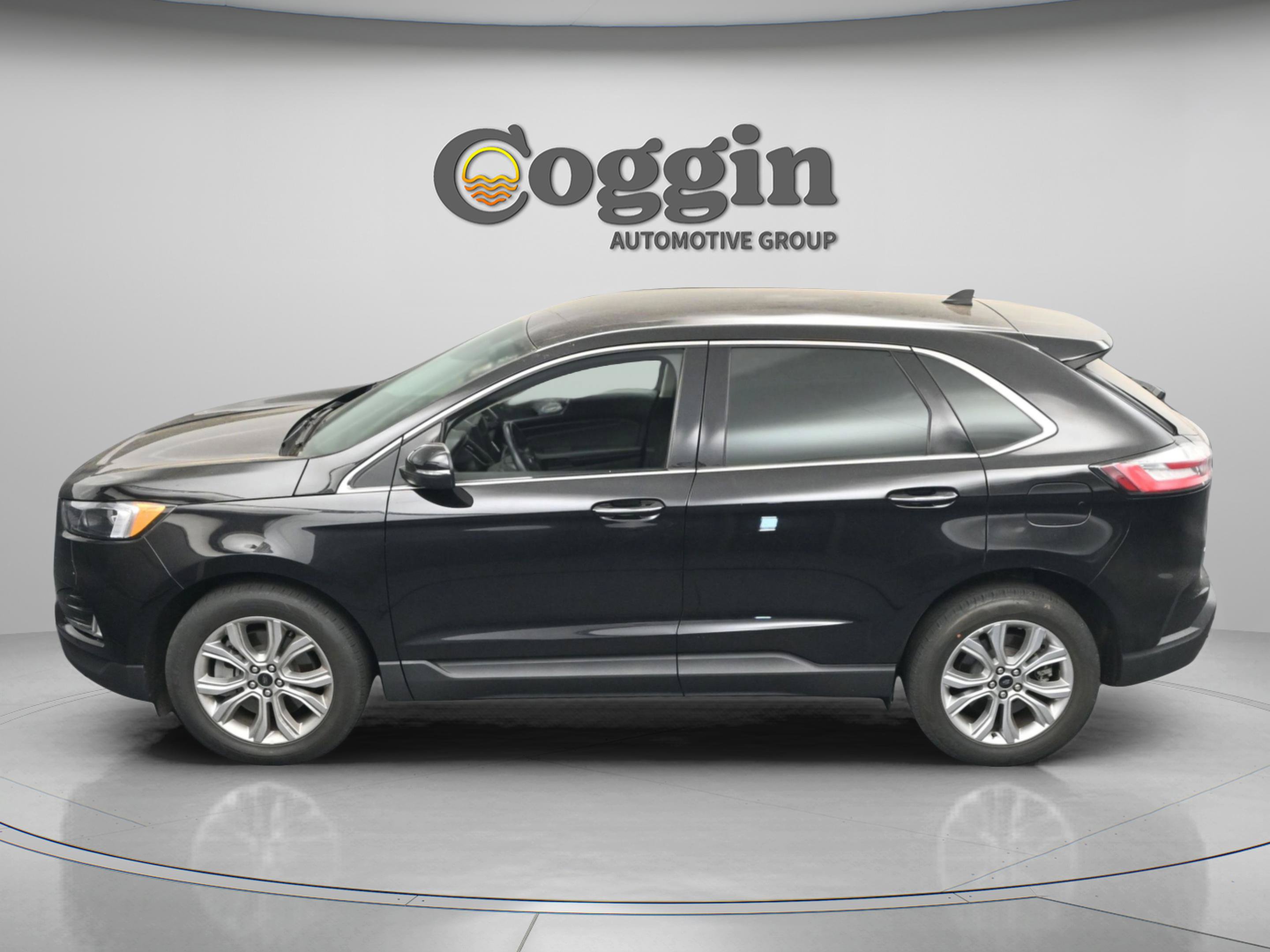 Certified 2024 Ford Edge Titanium AWD/4WD image 3