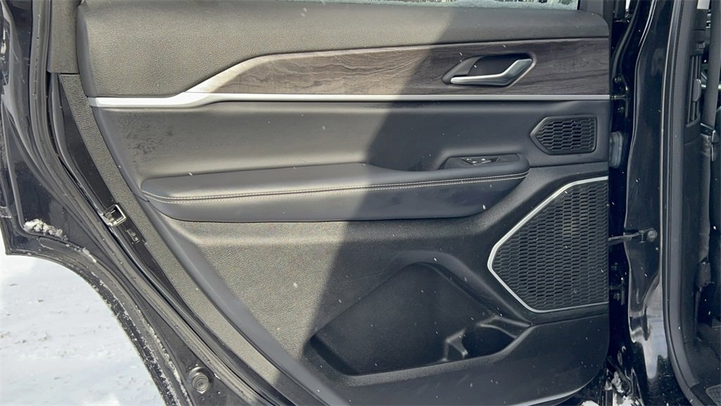 Used 2021 Jeep Grand Cherokee L Limited image 38