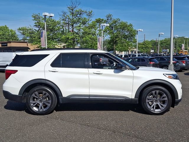 Certified 2023 Ford Explorer XLT w/ Equipment Group 202A AWD/4WD image 7