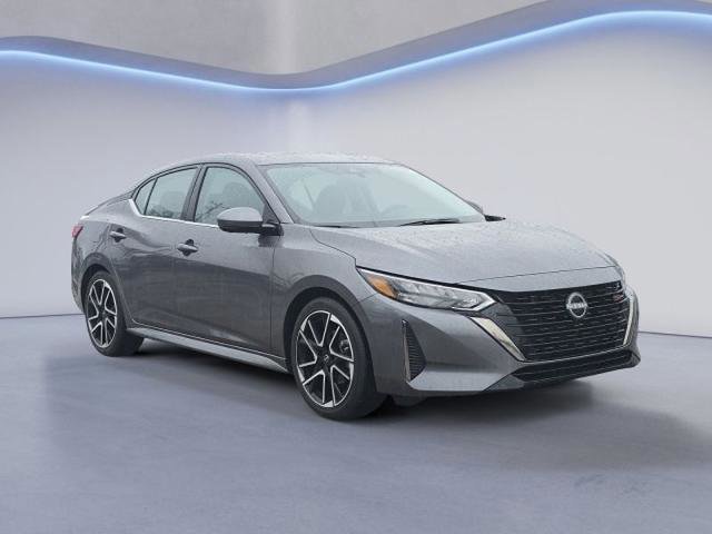 Used 2025 Nissan Sentra SR w/ SR Premium Package image 5