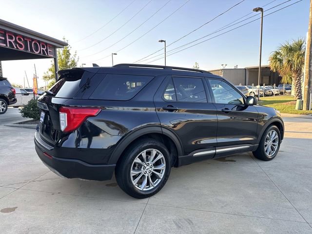 Certified 2022 Ford Explorer XLT w/ Equipment Group 202A image 8