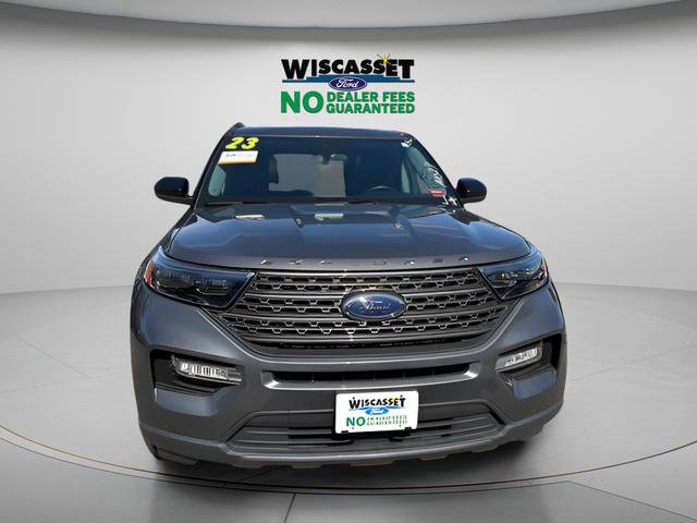 Certified 2023 Ford Explorer XLT w/ Equipment Group 202A AWD/4WD image 2