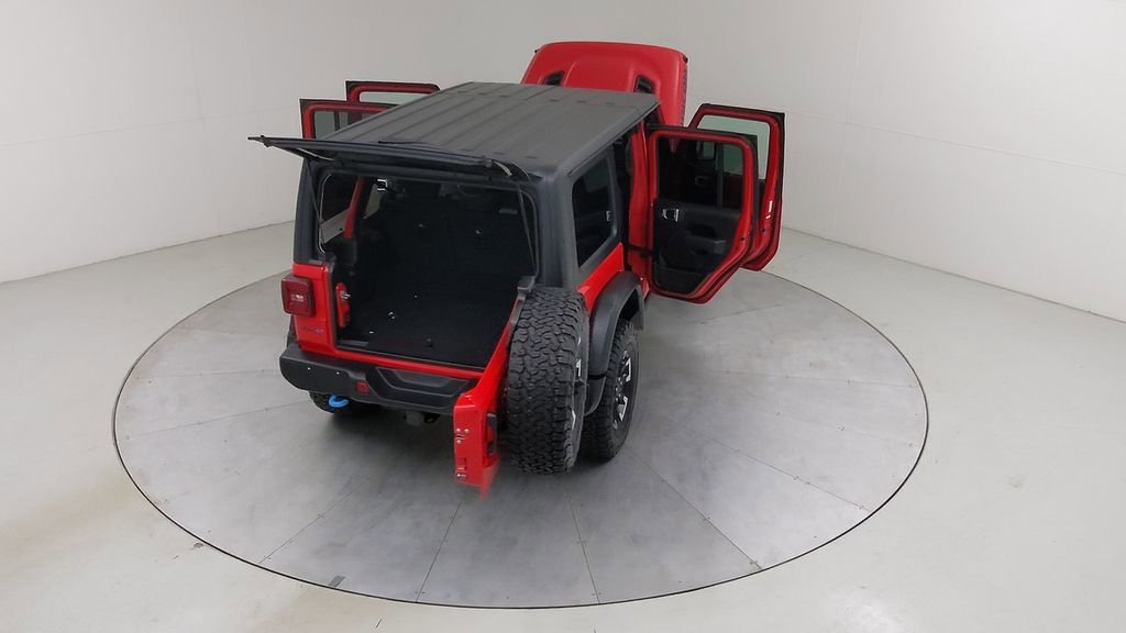 Used 2025 Jeep Wrangler Unlimited Rubicon 4xe w/ Convenience Group AWD/4WD image 52