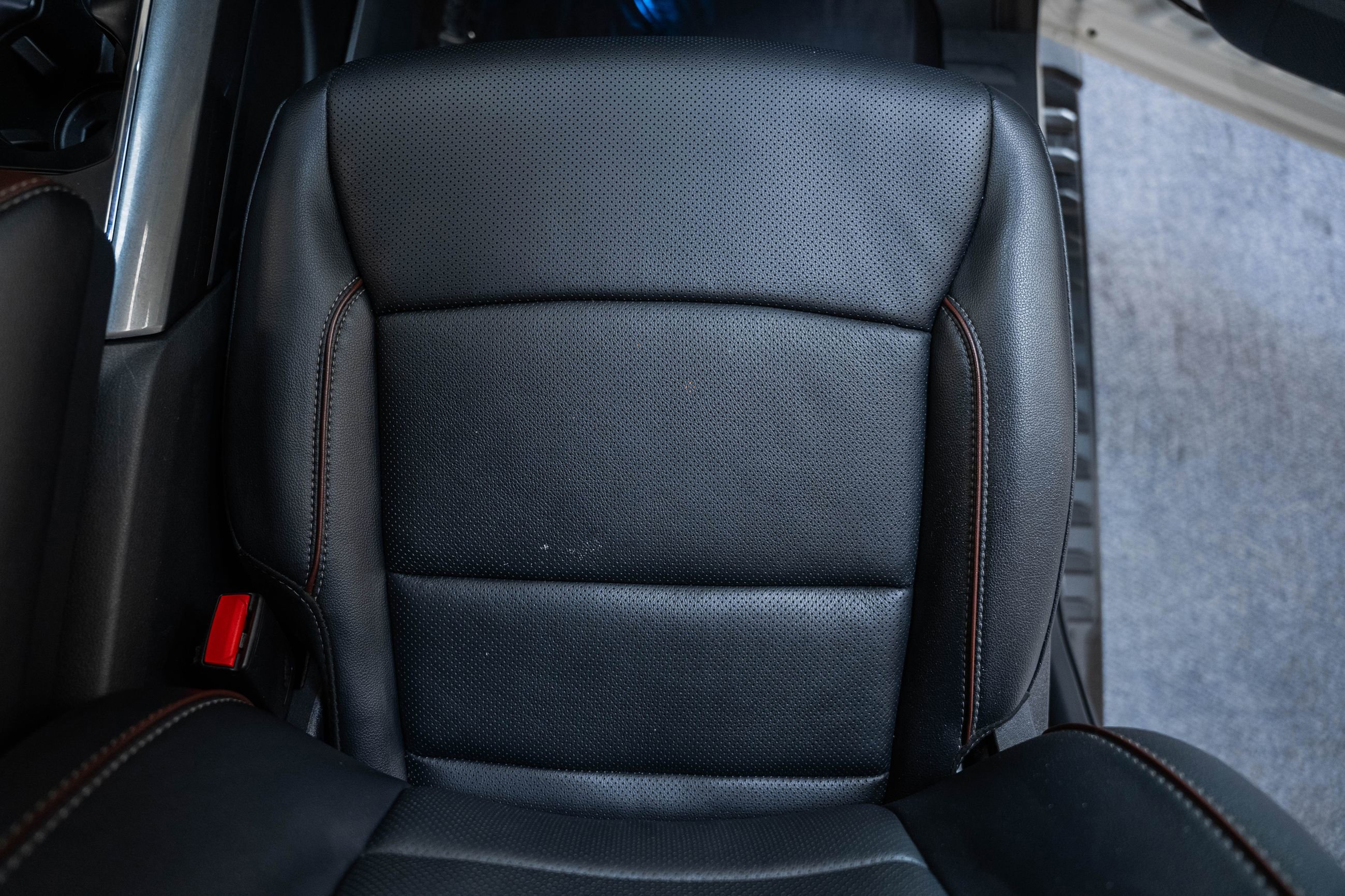 Certified 2023 Ford F150 Lariat w/ Equipment Group 502A High image 40