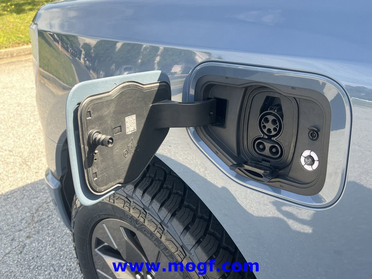 Certified 2023 Ford F150 Lightning Lariat w/ Equipment Group 511A High AWD/4WD image 33