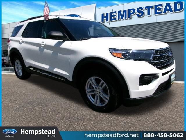 Certified 2023 Ford Explorer XLT AWD/4WD image 3