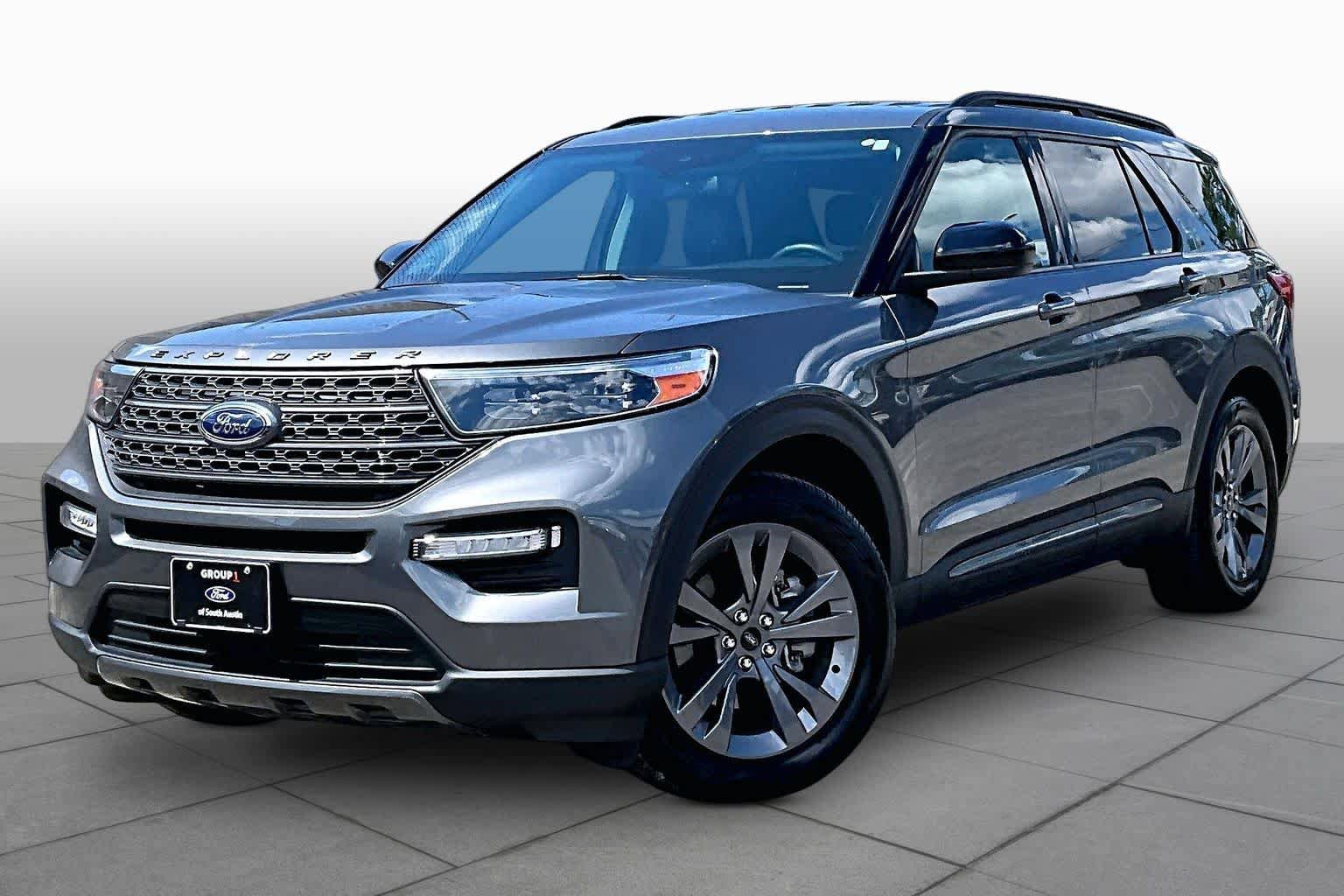 Certified 2023 Ford Explorer XLT w/ Equipment Group 202A RWD image 35