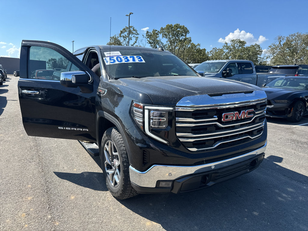 Used 2024 GMC Sierra 1500 SLT w/ SLT Premium Plus Package AWD/4WD image 3