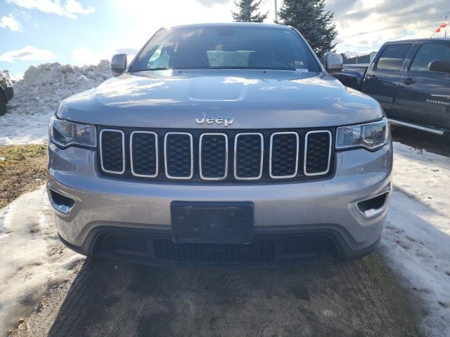 Used 2020 Jeep Grand Cherokee Laredo image 2