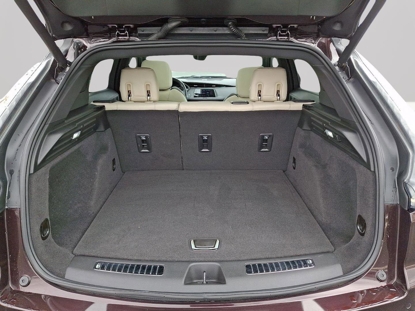 Used 2021 Cadillac XT4 Sport image 14