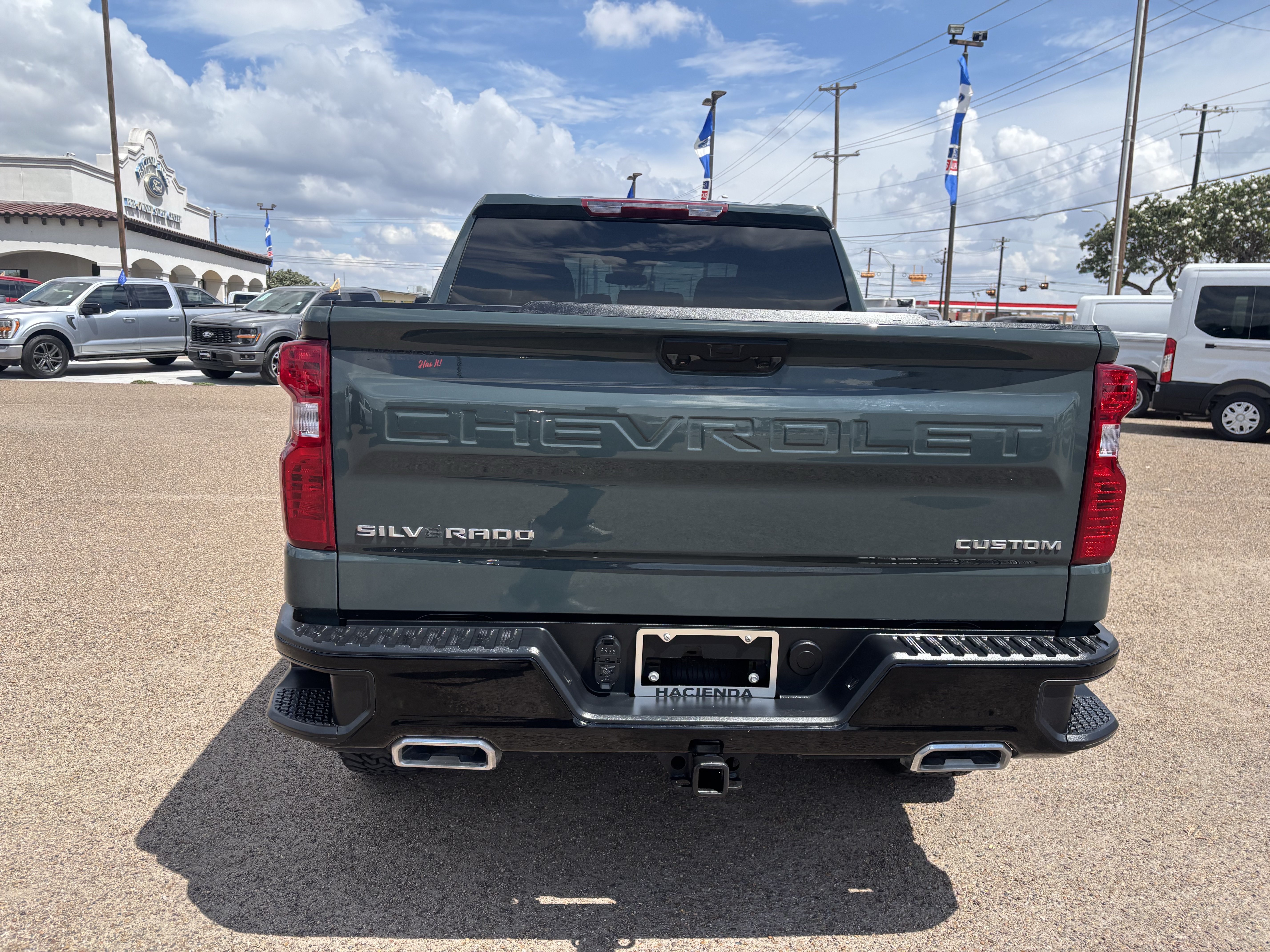Used 2025 Chevrolet Silverado 1500 Custom Trail Boss AWD/4WD image 3