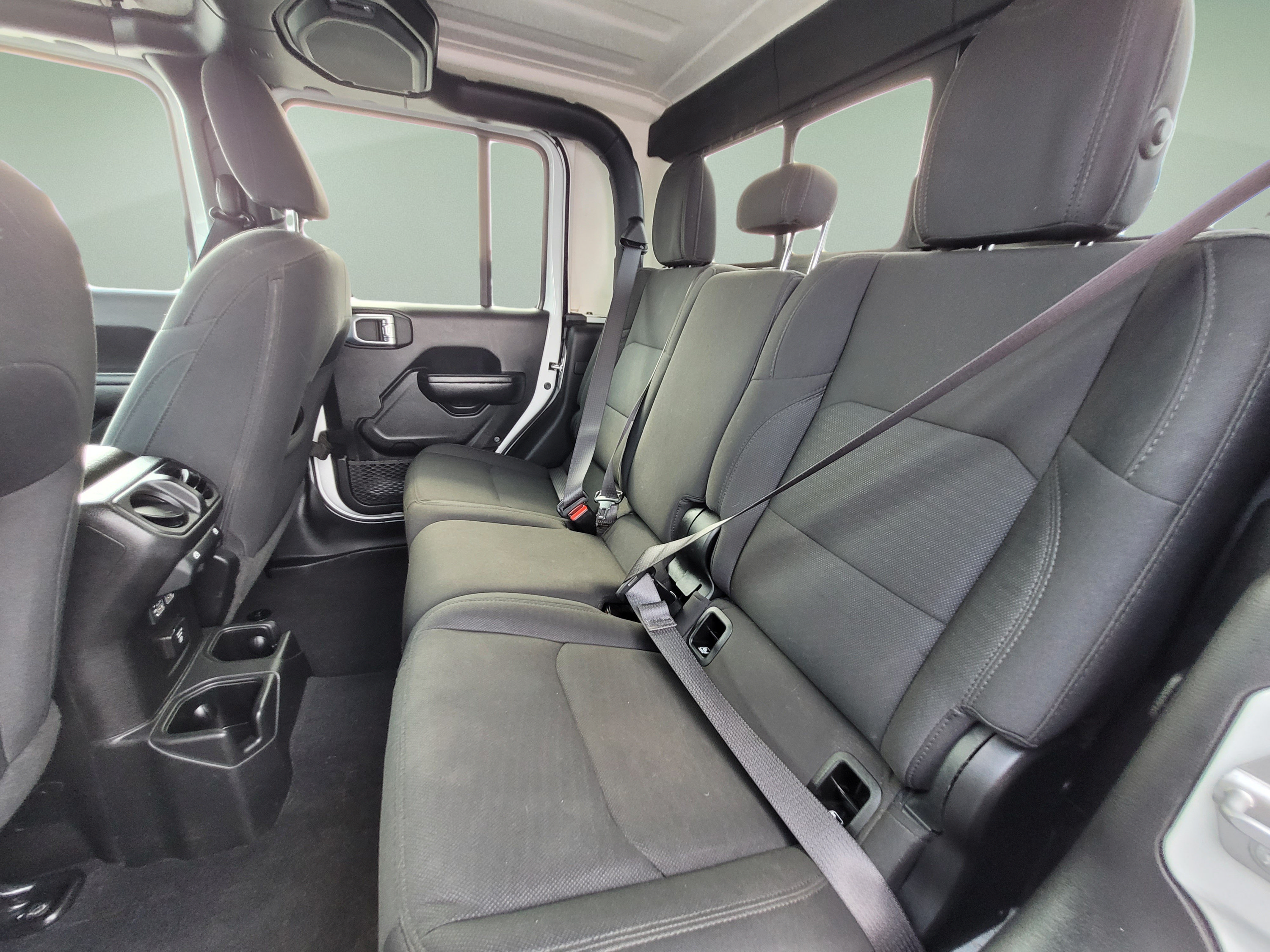 Used 2021 Jeep Gladiator Sport AWD/4WD image 17