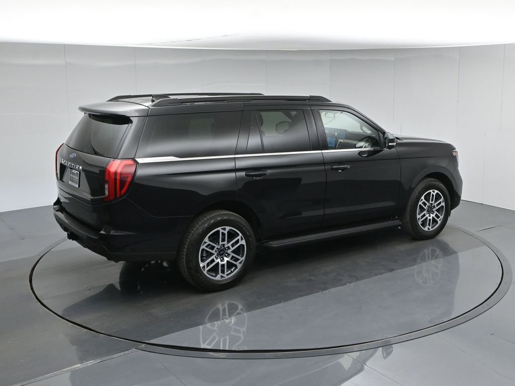 Certified 2025 Ford Expedition Active AWD/4WD image 47