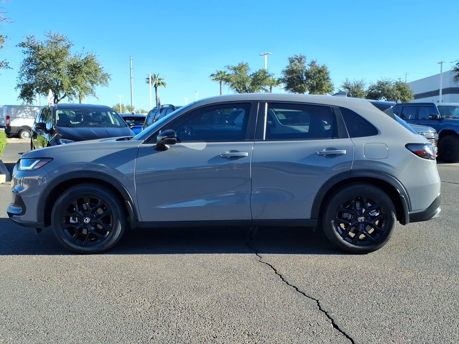 Used 2025 Honda HR-V Sport image 2
