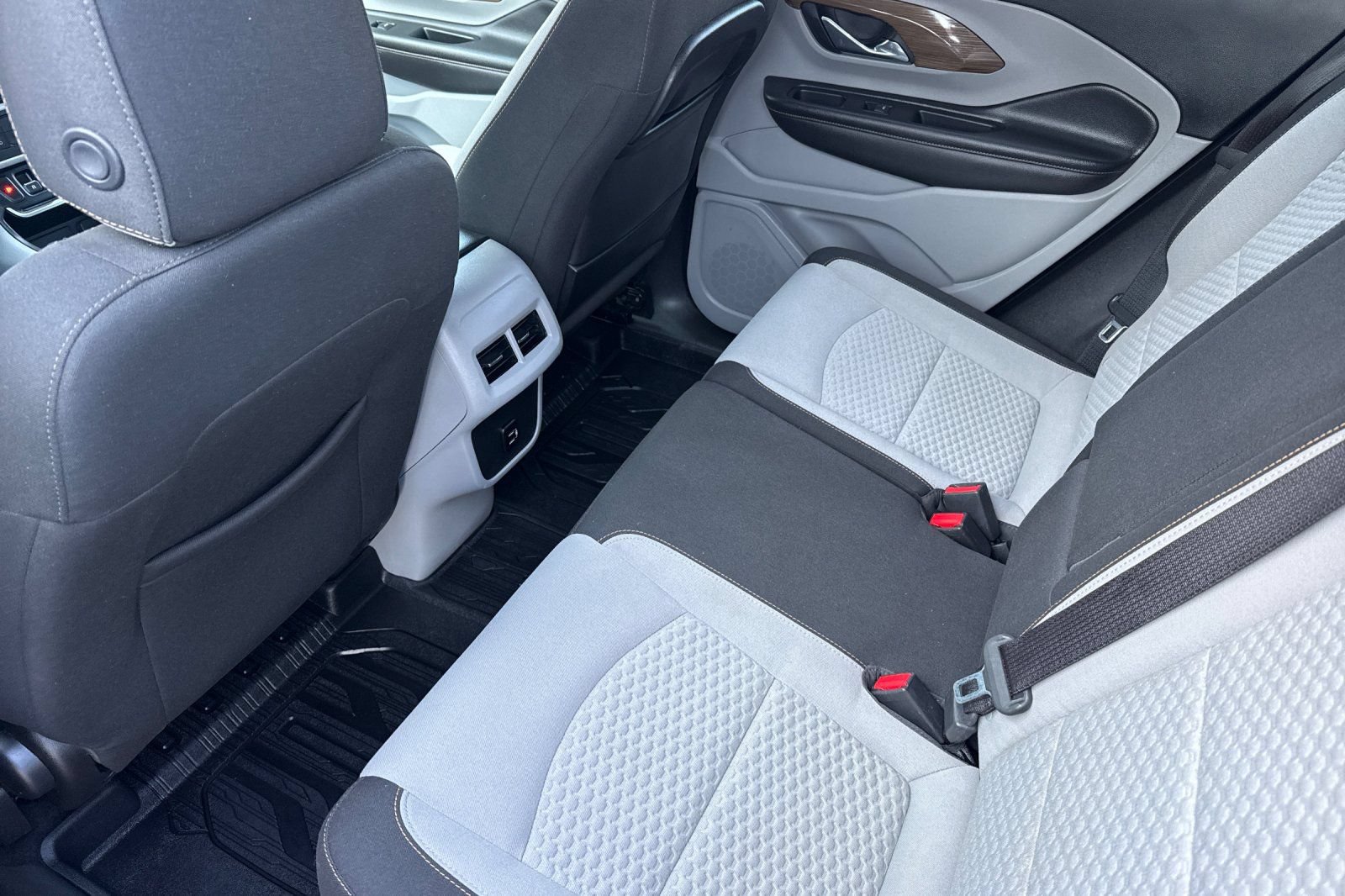 Used 2018 GMC Terrain SLE FWD image 13