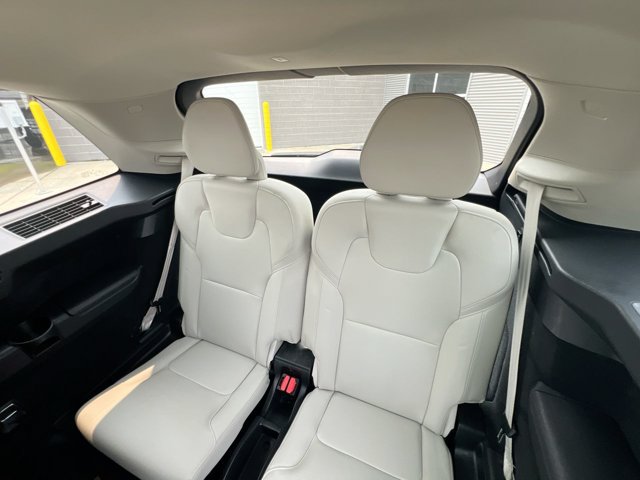 Used 2021 Volvo XC90 T6 Momentum AWD/4WD image 24