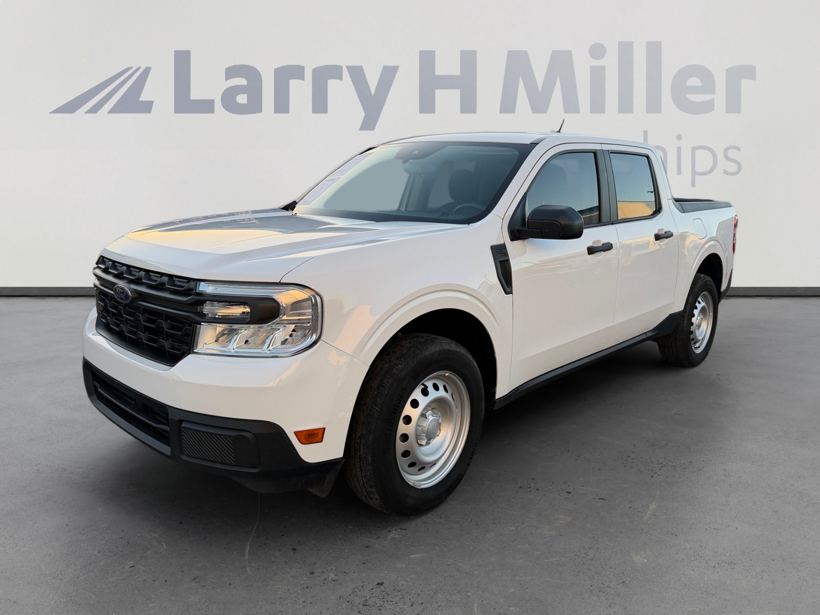 Certified 2024 Ford Maverick XL FWD image 1