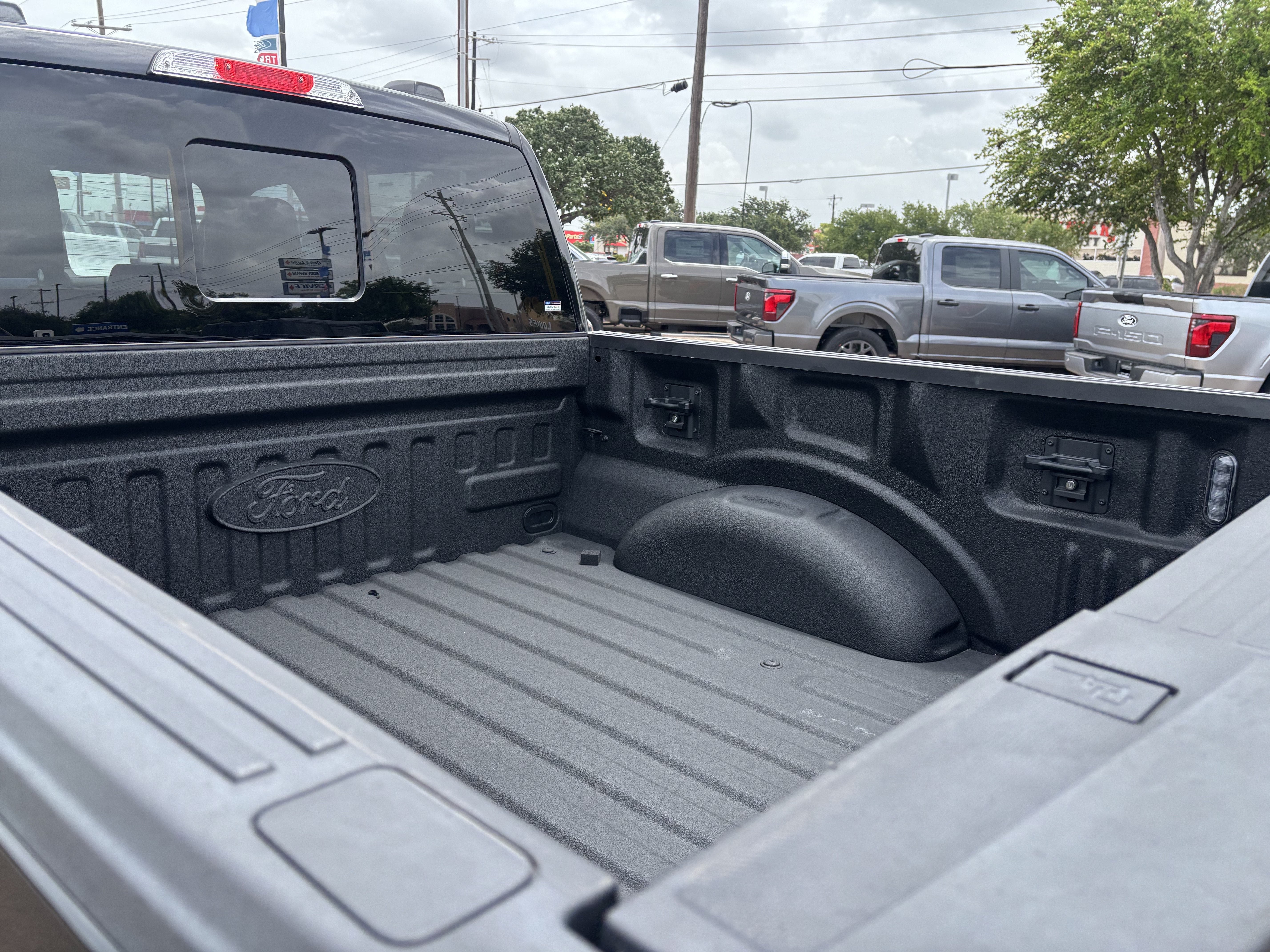 Certified 2023 Ford F150 Lariat w/ Equipment Group 502A High AWD/4WD image 23