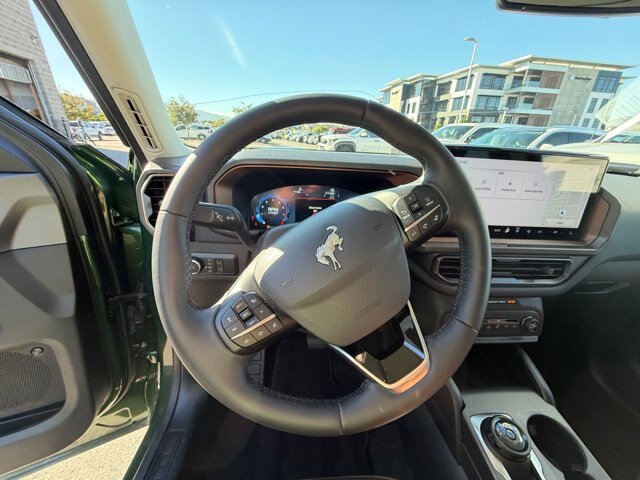 Certified 2025 Ford Bronco Sport Outer Banks w/ Outer Banks Tech Package+ AWD/4WD image 9