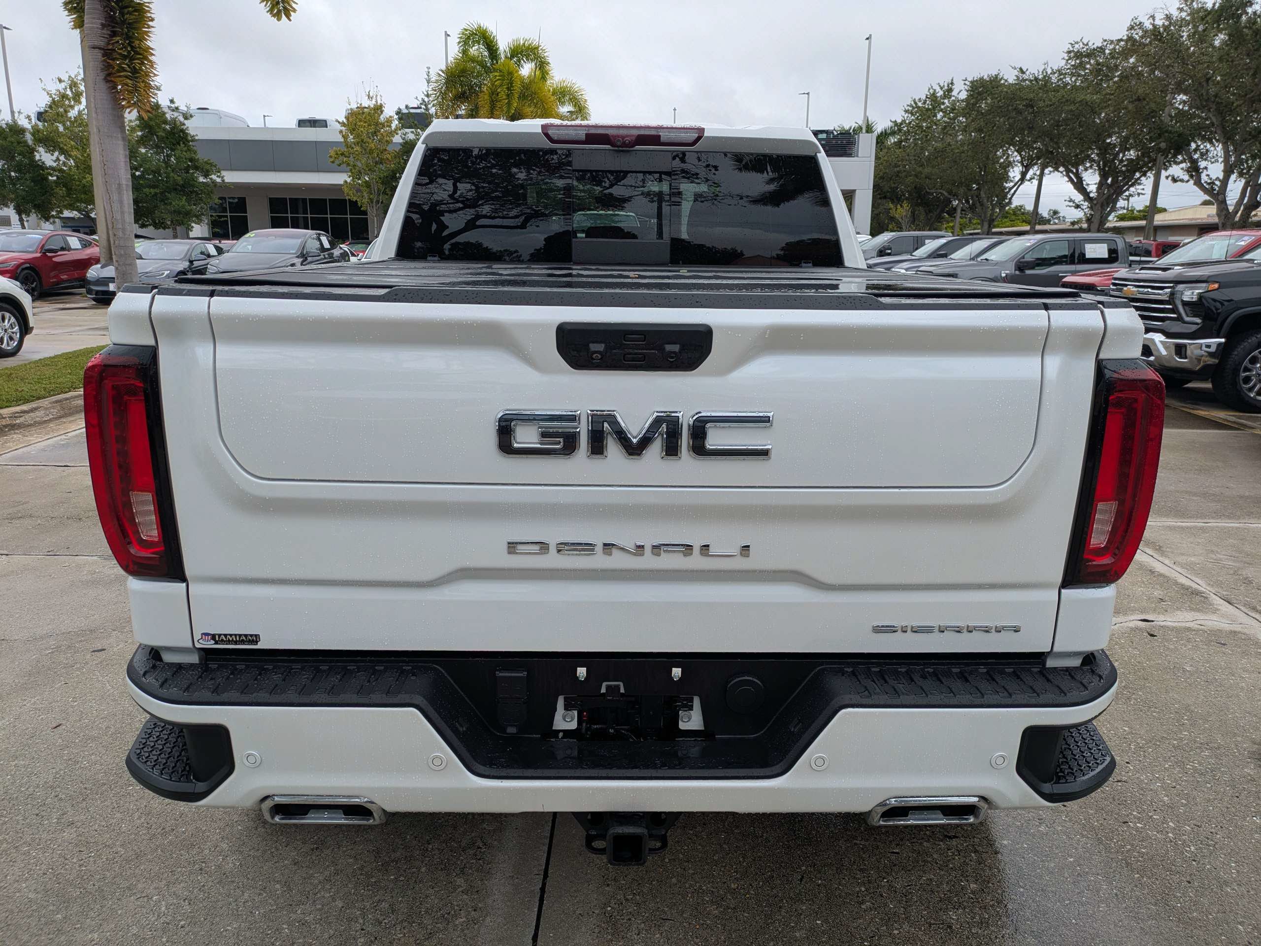 Used 2022 GMC Sierra 1500 Denali Ultimate AWD/4WD image 5