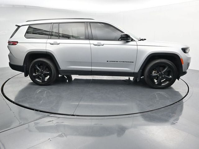 Used 2023 Jeep Grand Cherokee L Altitude AWD/4WD image 12