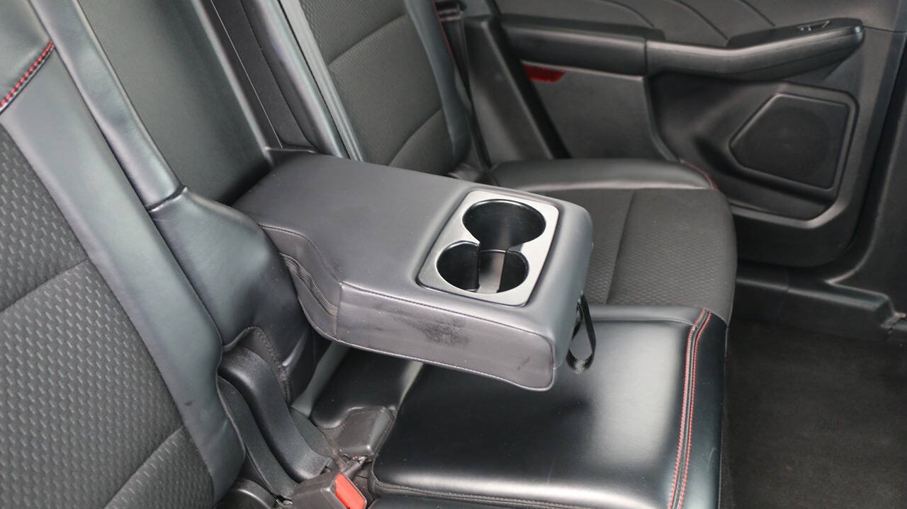 Certified 2025 Ford Escape ST-Line Select AWD/4WD image 15