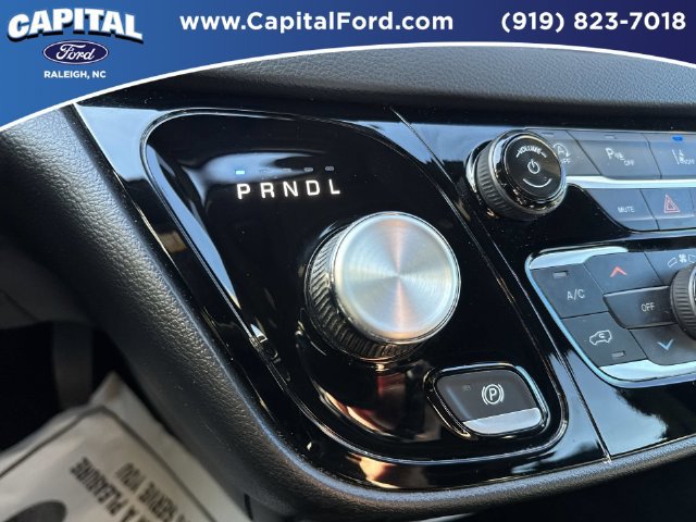 Used 2025 Chrysler Pacifica Select FWD image 29