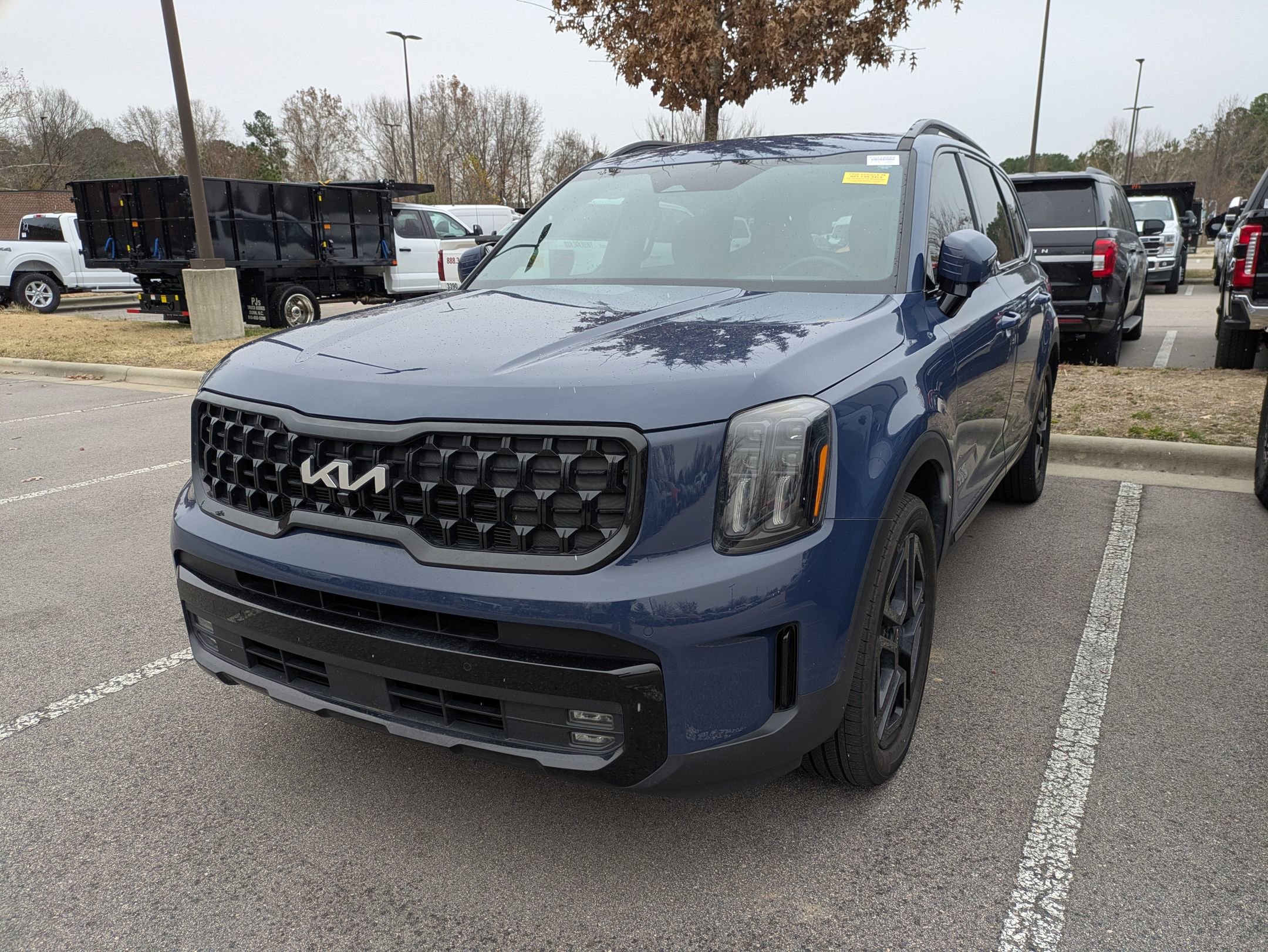 Used 2024 Kia Telluride SX X-Line image 3