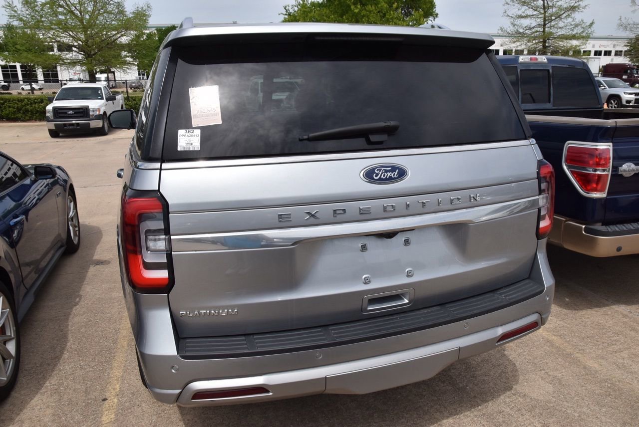 Certified 2023 Ford Expedition Platinum image 5