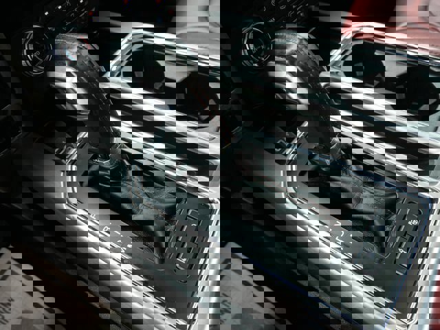 Certified 2020 Ford F150 Platinum w/ Equipment Group 701A Luxury image 28