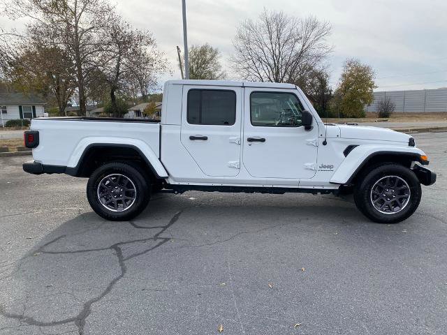 Used 2023 Jeep Gladiator Overland image 9