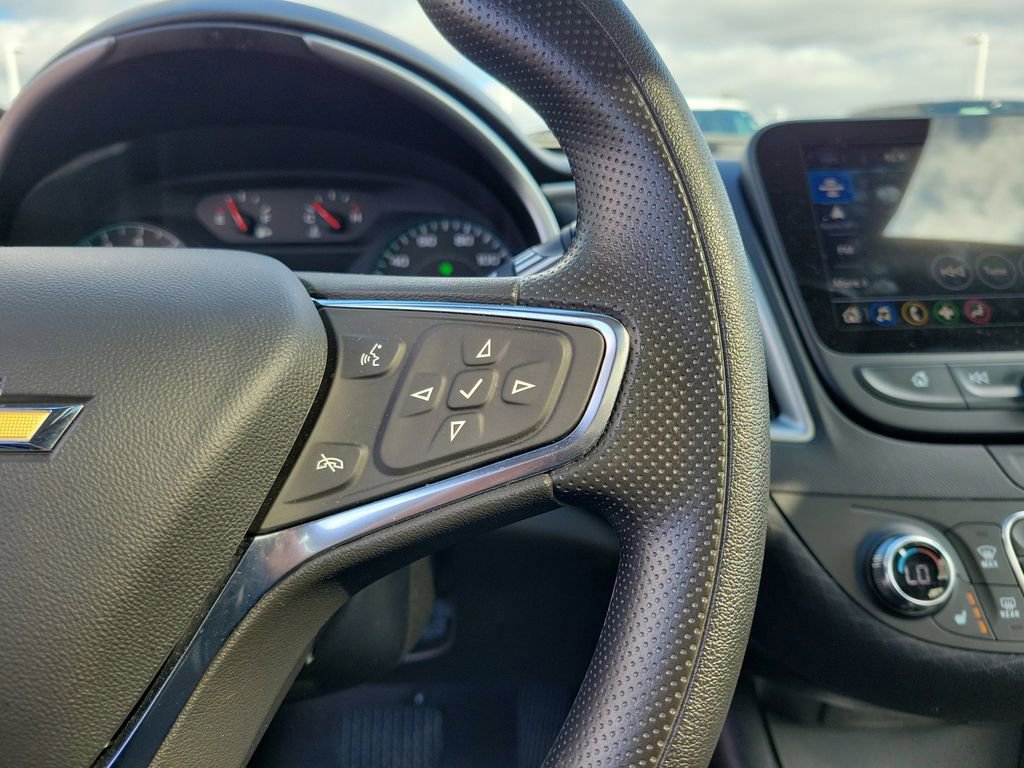 Used 2024 Chevrolet Malibu LT image 25