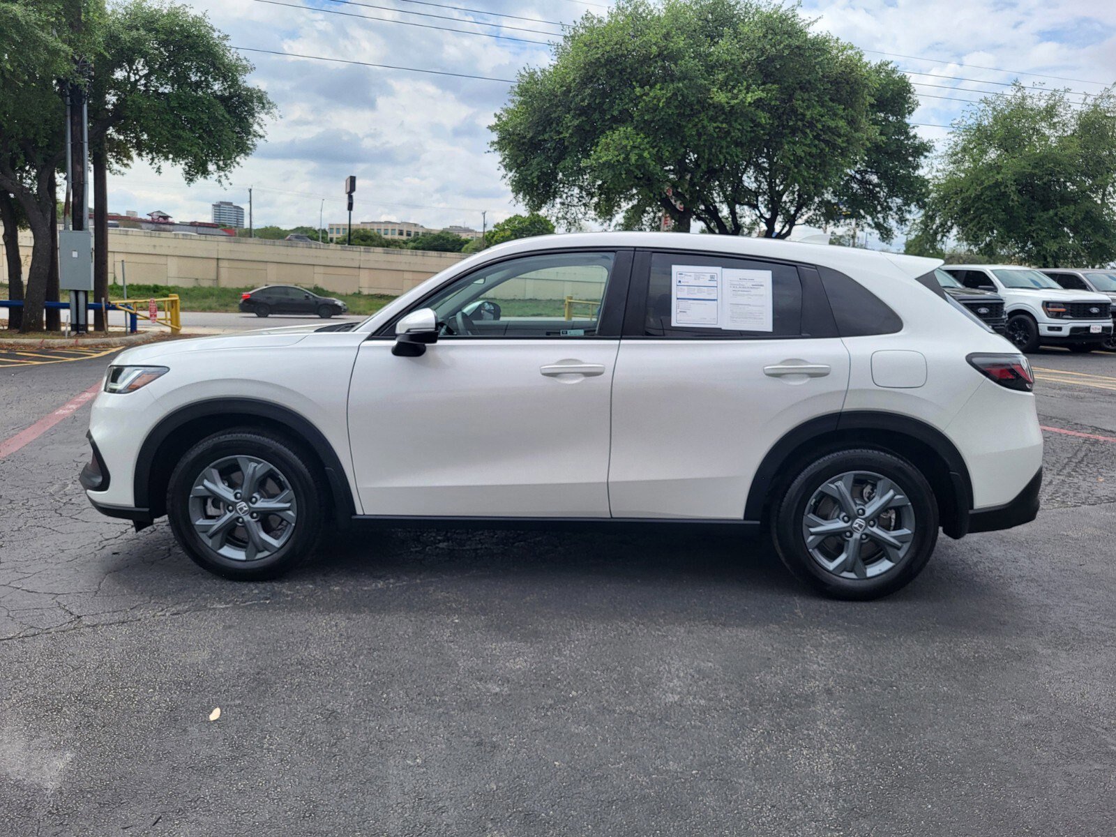 Used 2026 Honda HR-V LX image 6