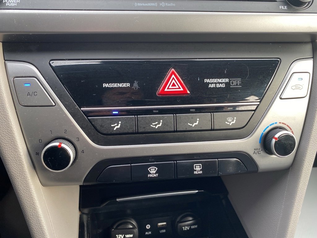 Used 2017 Hyundai Elantra SE image 28