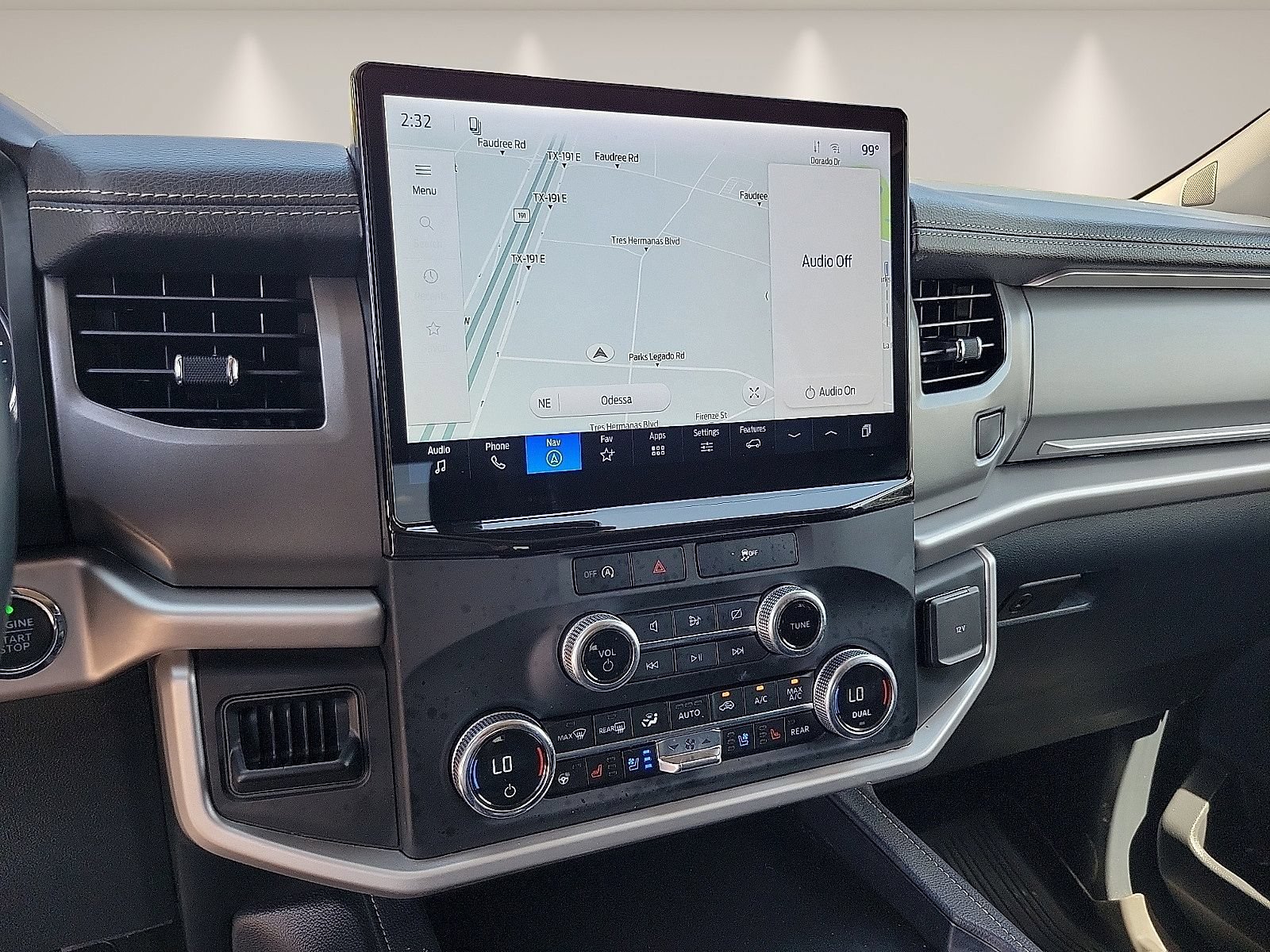 Certified 2024 Ford Expedition XLT RWD image 19