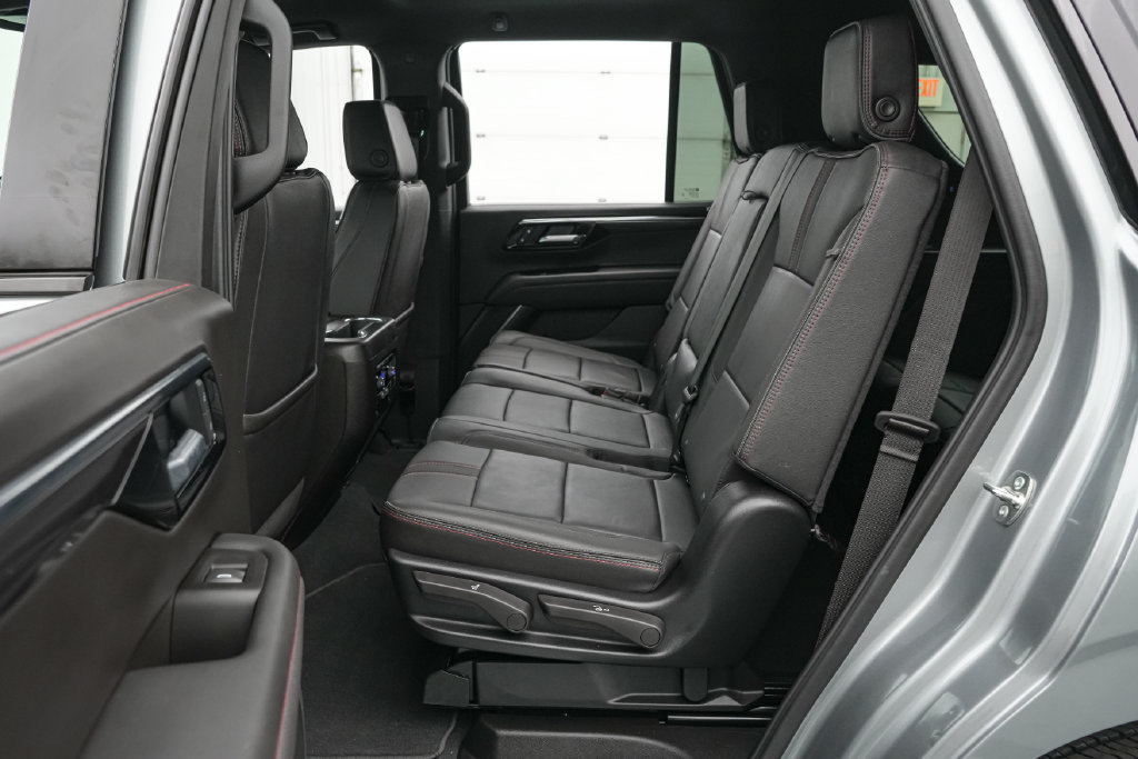 Used 2026 Chevrolet Tahoe RST AWD/4WD image 19