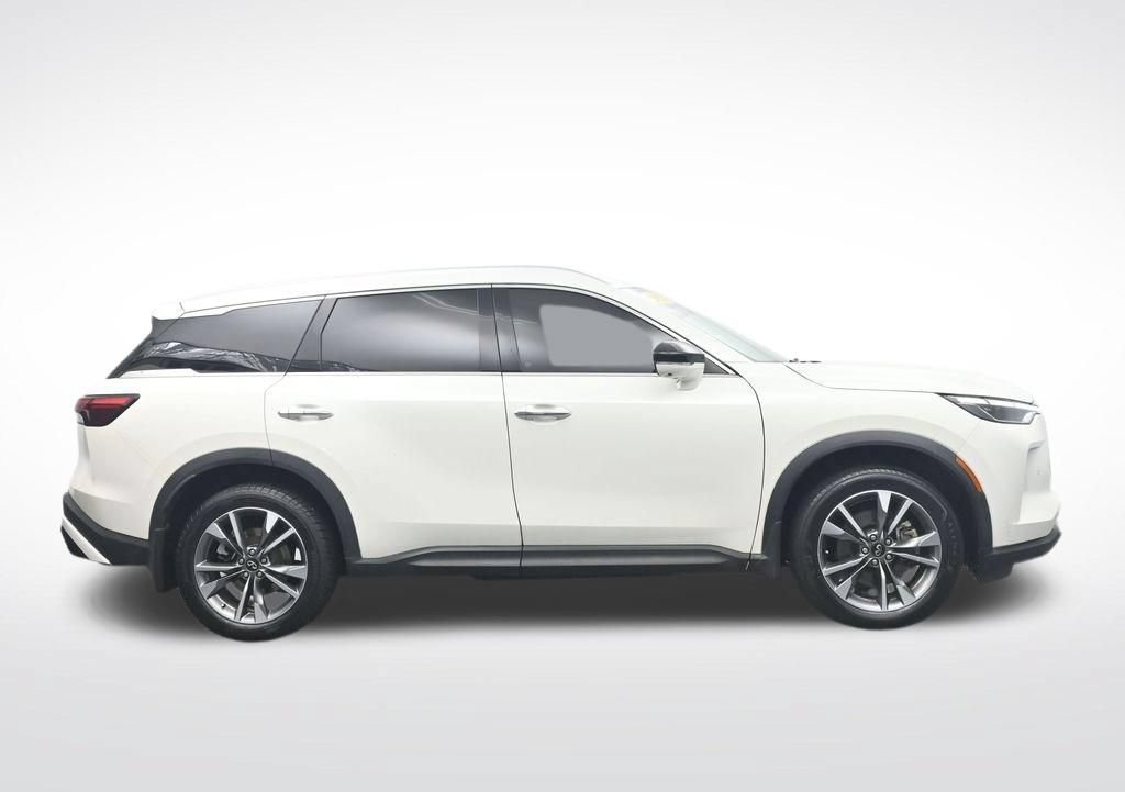 Used 2023 INFINITI QX60 Luxe w/ Performance Audio Package FWD image 4