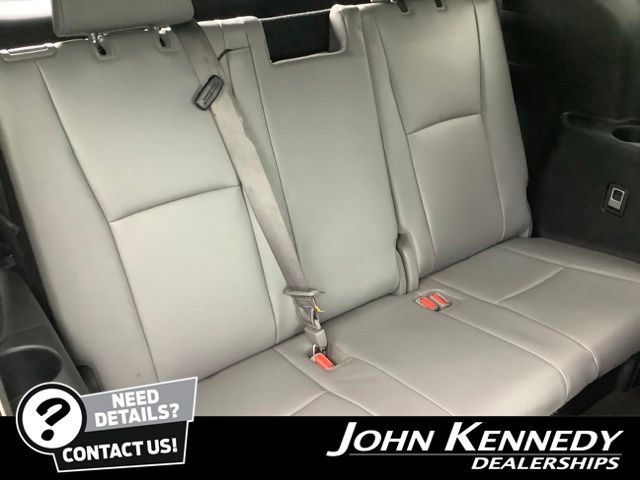 Used 2022 Toyota Highlander XLE AWD/4WD image 32