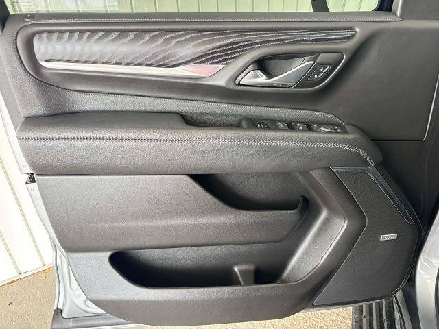Used 2023 GMC Yukon Denali w/ Denali Reserve Package RWD image 24