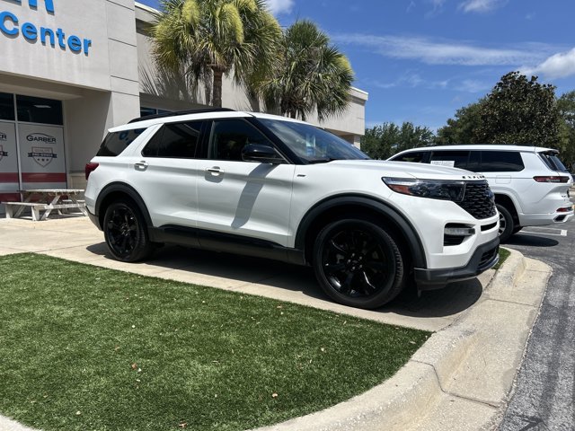 Certified 2022 Ford Explorer ST-Line w/ Class IV Trailer Tow Package RWD image 2