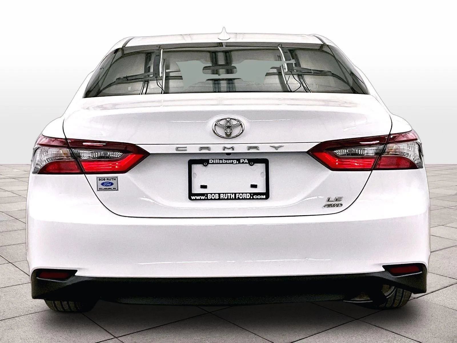 Used 2024 Toyota Camry LE image 4