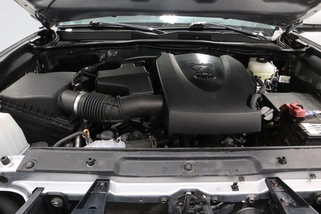 Used 2021 Toyota Tacoma TRD Off-Road image 13