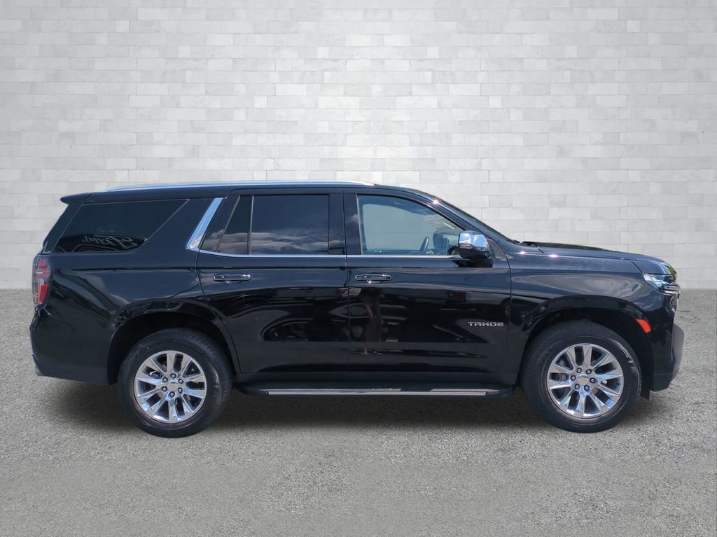 Used 2024 Chevrolet Tahoe Premier AWD/4WD image 3