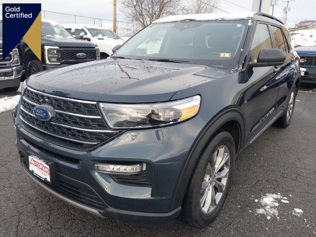 Certified 2022 Ford Explorer XLT w/ Equipment Group 202A image 1