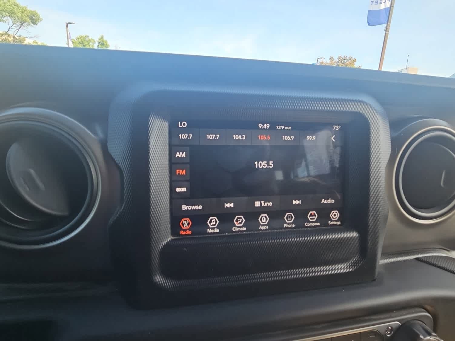 Used 2018 Jeep Wrangler Unlimited Sport S AWD/4WD image 16